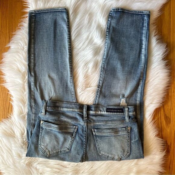 Women’s Rock & Rebublic Indee Distressed Jeans Size 10M - Picture 8 of 8